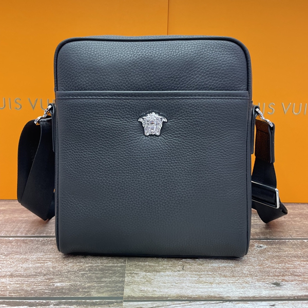 スーパーコピーブランドバッグ背面デザイン